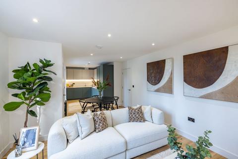 3 bedroom apartment for sale, Seaton Court, Russell Hill, Purley