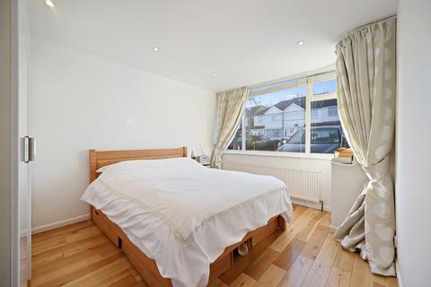 4 bedroom end of terrace house for sale, Jubilee Road, Perivale, UB6