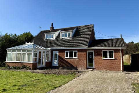 3 bedroom chalet for sale, Wroxham Road, Norwich NR13