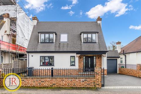 3 bedroom detached house for sale, The Meadway, Cuffley