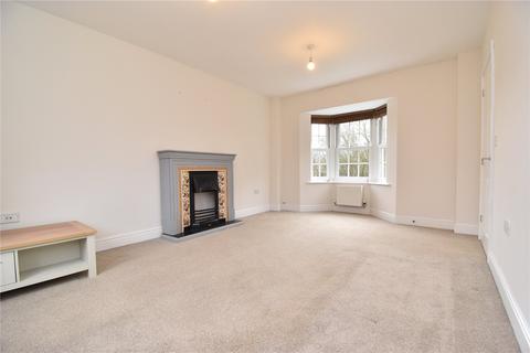 3 bedroom terraced house to rent, River Bank Walk, Colchester, CO1