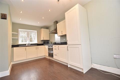 3 bedroom terraced house to rent, River Bank Walk, Colchester, CO1