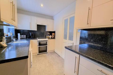 2 bedroom semi-detached house for sale, Dinsdale Avenue, Kings Estate, Wallsend