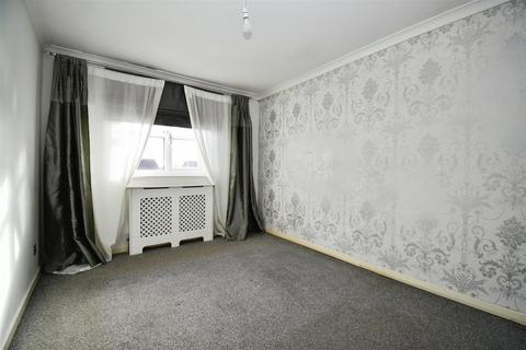 29 Eldon Drive, Preston, Hull, HU12 8XH
