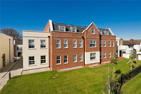 2 bedroom apartment for sale, Jubilee Gardens, Weybridge, KT13