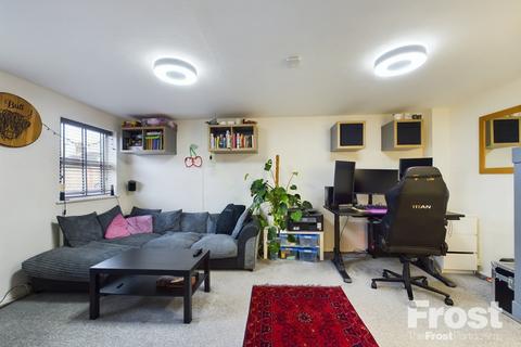 1 bedroom apartment for sale, Woodthorpe Road, Ashford, Surrey, TW15