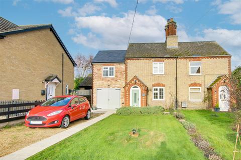 3 bedroom semi-detached house to rent, Manor Farm Cottage, Wyton