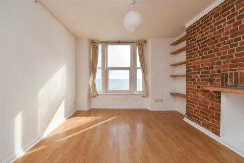 2 bedroom flat to rent, Eversfield Place, St. Leonards-On-Sea TN37