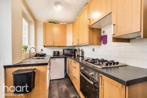 3 bedroom terraced house for sale, Pettits Road, Dagenham