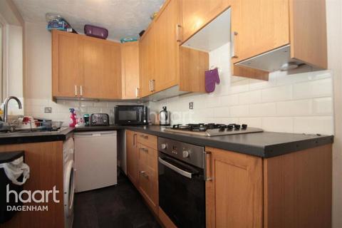 3 bedroom terraced house for sale, Pettits Road, Dagenham