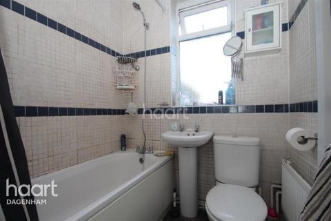 3 bedroom terraced house for sale, Pettits Road, Dagenham