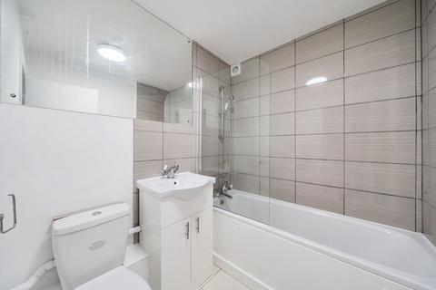 1 bedroom flat for sale, Thompson House, John Williams Close, London, SE14