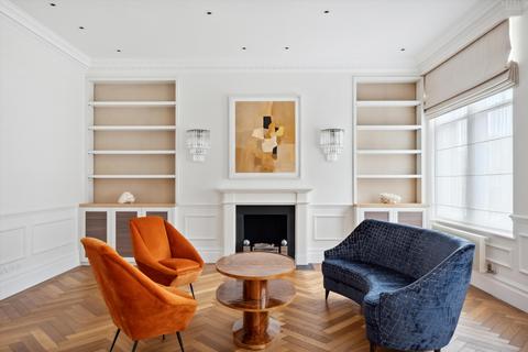 3 bedroom flat to rent, Kensington Court Gardens, Kensington, London, W8