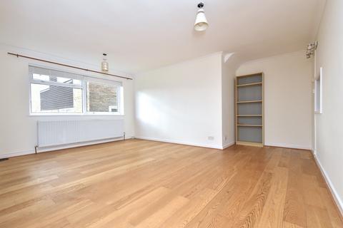 2 bedroom apartment to rent, Farnaby Road Bromley BR1