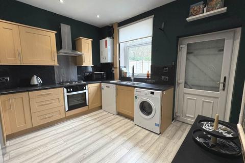 115 Broadbent Road, Oldham, OL1 4HY