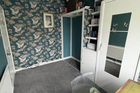 115 Broadbent Road, Oldham, OL1 4HY