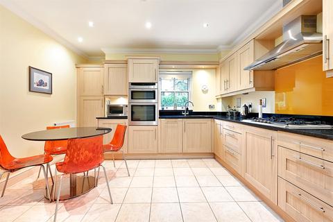 2 bedroom apartment for sale, Springfield Road, Surrey GU15