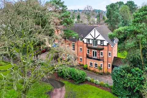 2 bedroom apartment for sale, Springfield Road, Surrey GU15