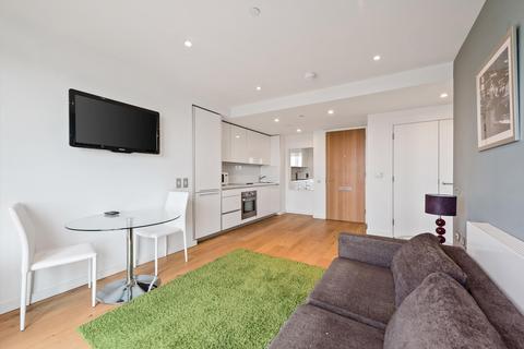 1 bedroom flat to rent, Strata Building, Walworth Road, London, SE1