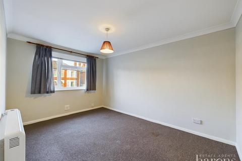 12a Beaconsfield Road, Basingstoke, RG21 3DP