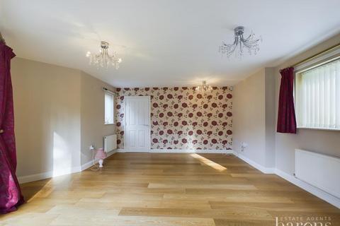 3 bedroom semi-detached house for sale, Spindle Close, Basingstoke RG21