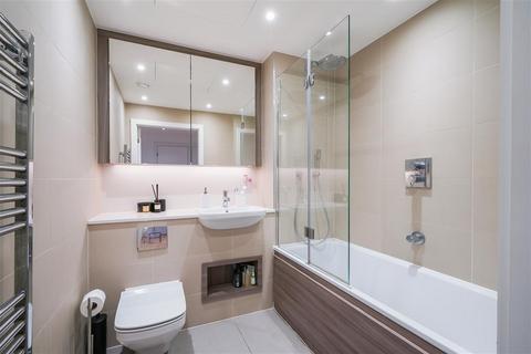 1 bedroom block of apartments for sale, Lombard Road, SW11