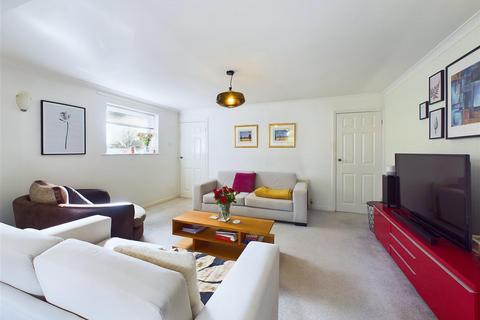 34 Garrick Road, Lichfield, WS13 7DR