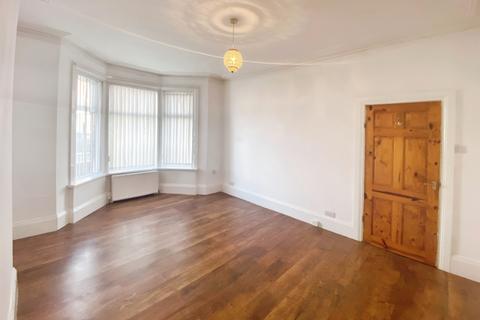 2 bedroom ground floor flat to rent, Readhead Avenue, South Shields, Tyne and Wear, NE33