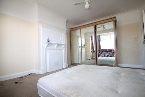 5 bedroom terraced house to rent, The Drive, Ilford, Essex, IG1