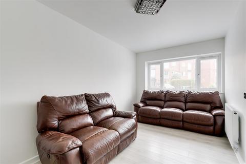 4 bedroom terraced house for sale, Caxton Road, Carrington NG5