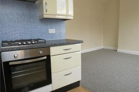 Studio to rent, Queens RoadWatfordHertfordshire