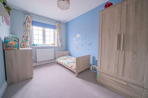 4 Hawthorn Drive, Burton Green, Kenilworth, CV8 1TR