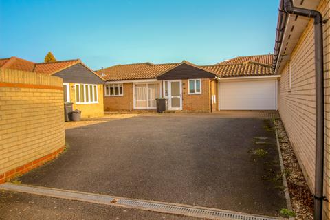 3 bedroom detached bungalow for sale, Bewicks Mead, Burwell