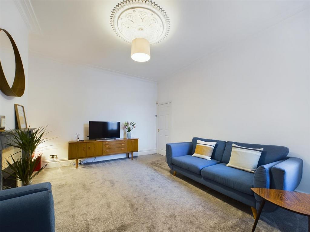Lounge 2.jpg