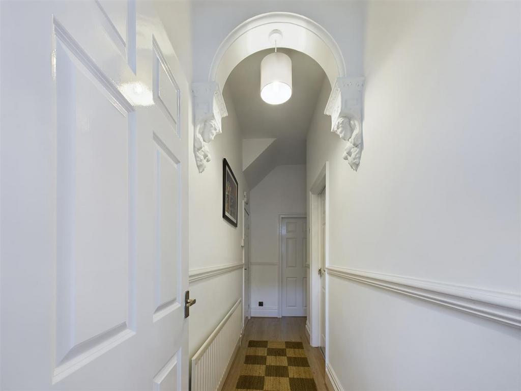 Hallway.jpg