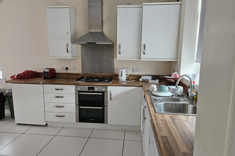 1 bedroom in a house share to rent, Genesis Green, Ashland MK6