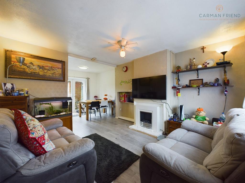 Lounge/Dining Room