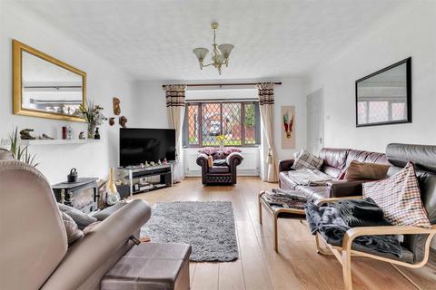 32 Batsford Close, Redditch, B98 7TF