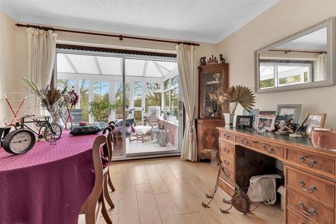 32 Batsford Close, Redditch, B98 7TF