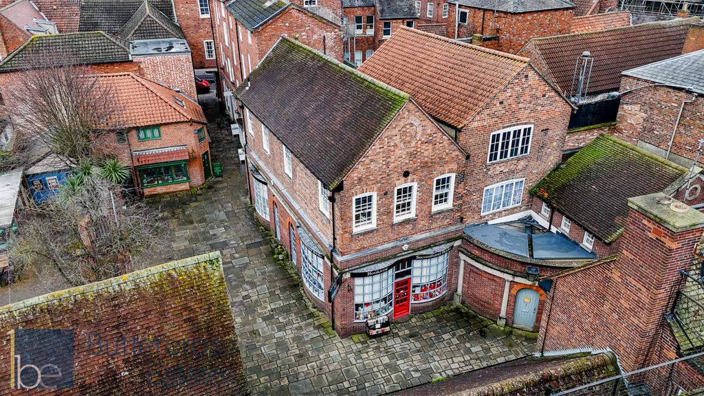Queens Head Court