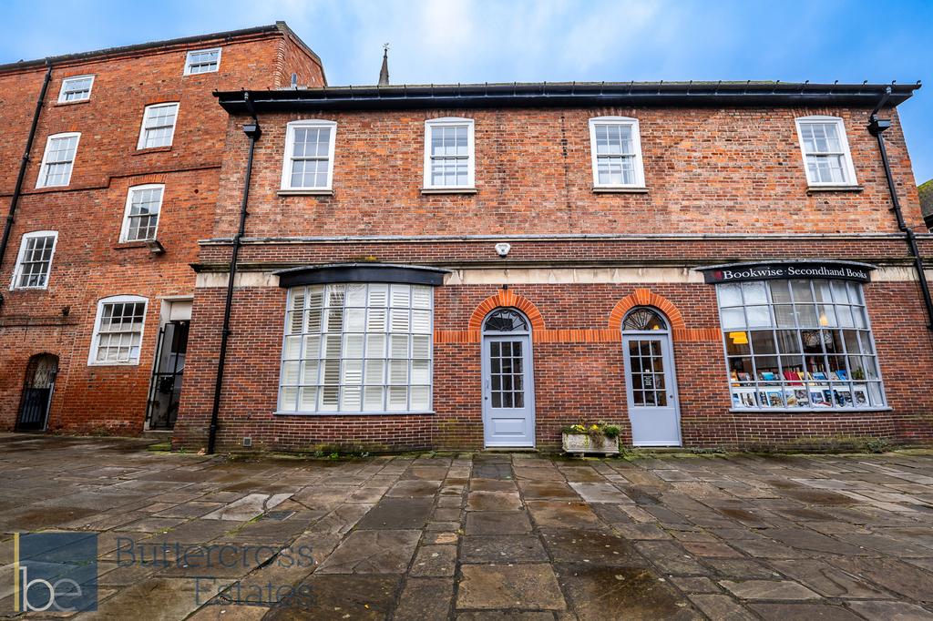 Queens Head Court