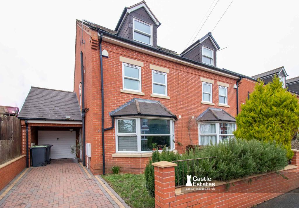 4 Bedroom Semi-Detached house for Sale
