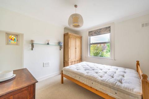 2 bedroom flat to rent, Leghorn Road, Kensal Green, London, NW10