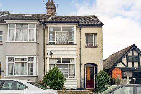 3 bedroom end of terrace house for sale, 91 Shakespeare Drive, Westcliff-on-Sea, Essex, SS0 9AA