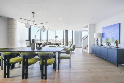 Vetro London, Canary Wharf E14