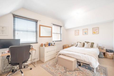 1 bedroom flat to rent, Rosslyn Hill, Hampstead, London, NW3