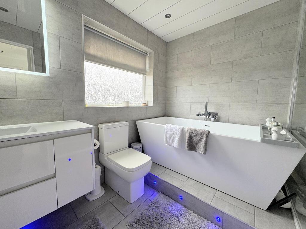 Family bathroom