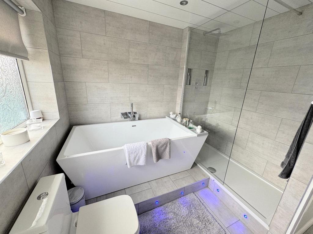 Family bathroom