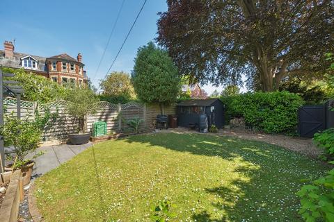 Topbourne, 7 Barnes Close, Winchester, SO23 9QX