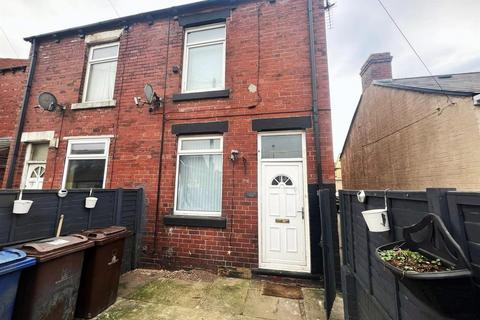 2 bedroom semi-detached house to rent, Victoria Road, Royston, Barnsley